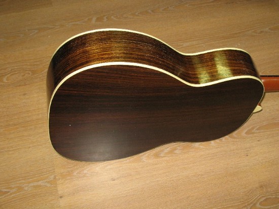 Chitarra acustica